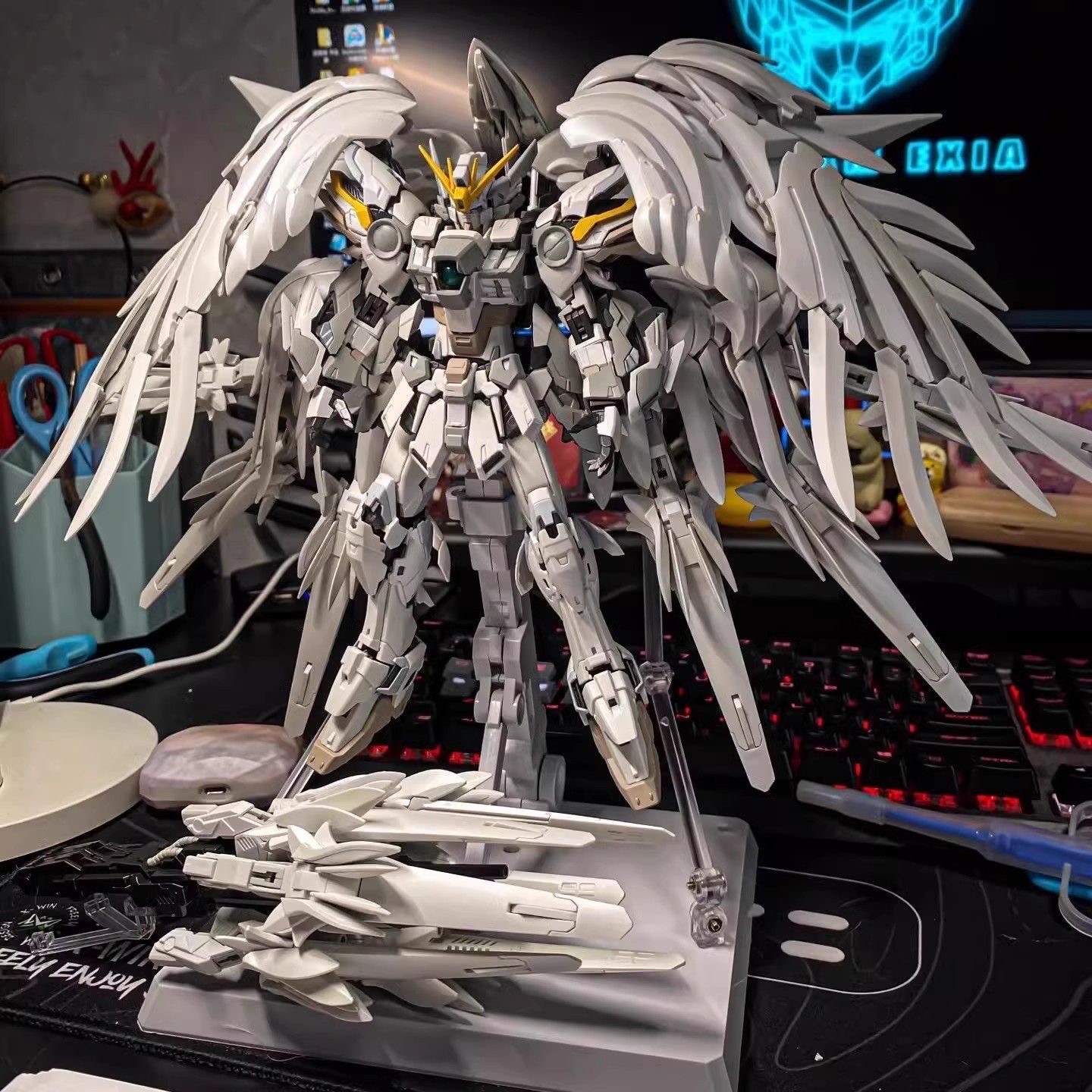 В наличии: Daban 8827 Wing Zer - Gundam Model Mg review and price
